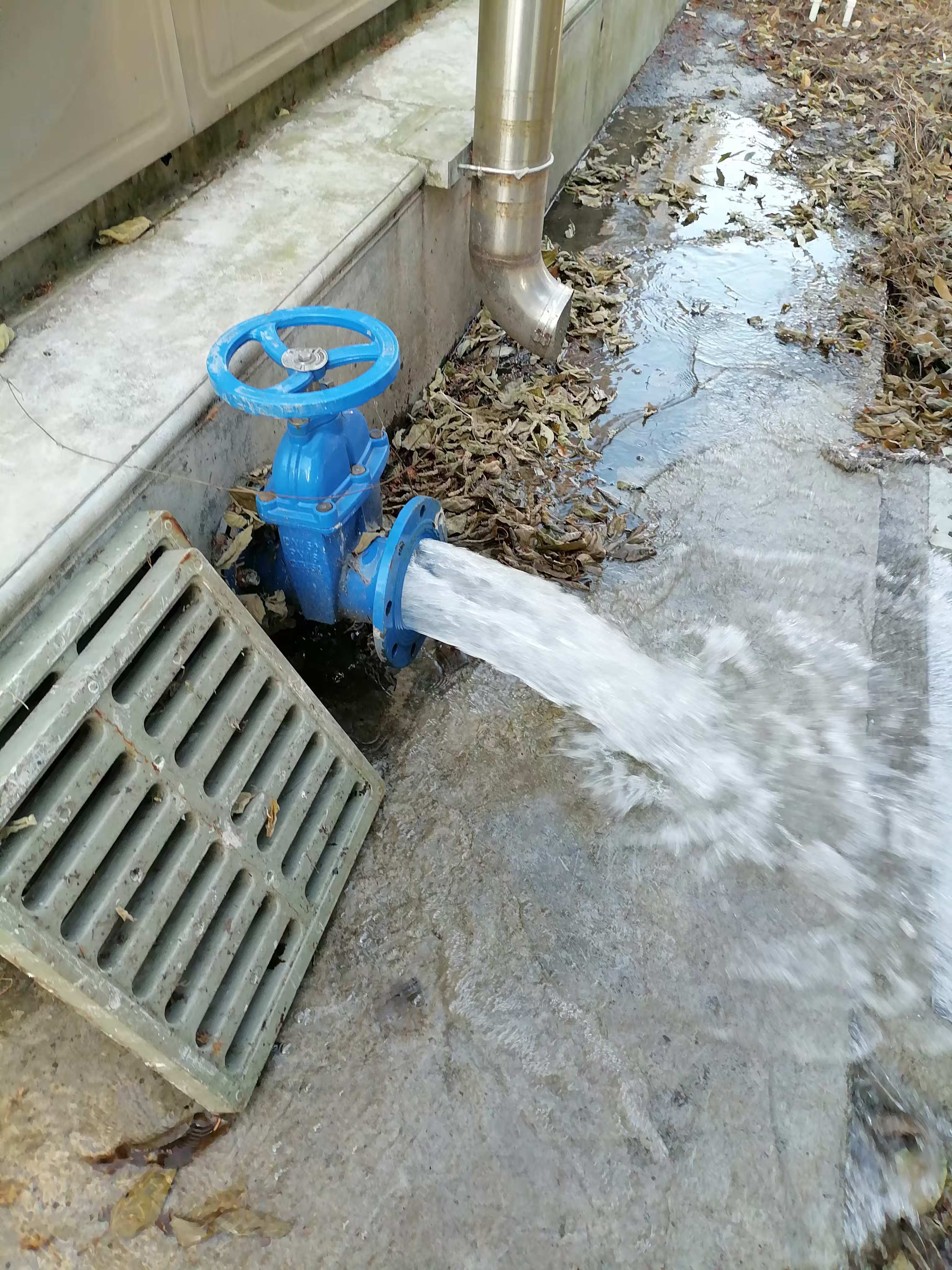 南昌红谷滩居民生活用水水箱清洗(图2)