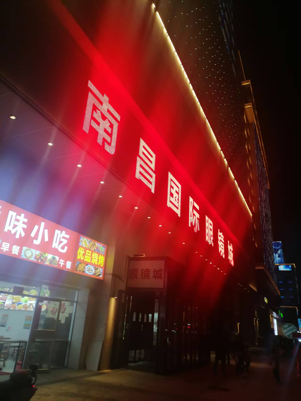 晚上在这里清洗宾馆水箱 不锈钢水箱(图1)