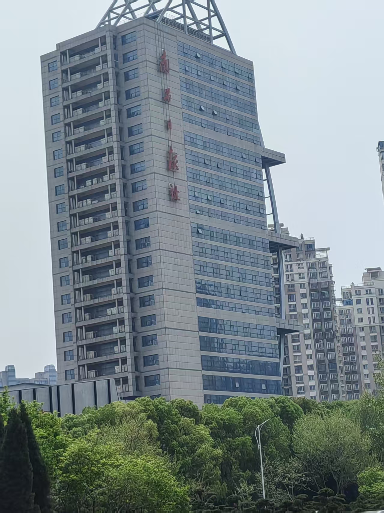 南昌红谷滩请洗水箱公司(图1)